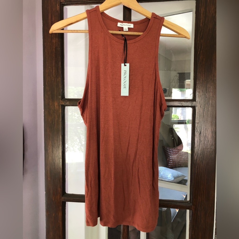 Brand new rust women’s tank top - rust size L.